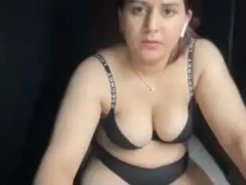 Chaturbate Watch Live Sex Cams of ema_lov3