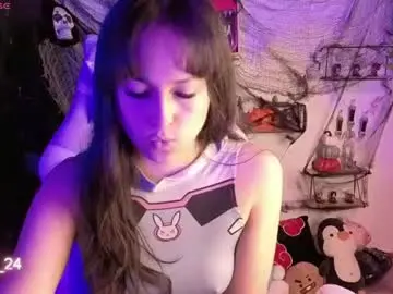 Chaturbate Free Porn Cam of eymmy_24