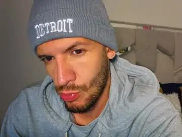 Chaturbate Live Sex Cam of max_tayloor