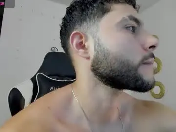 Chaturbate Live Sex Cam of bryan_oficials