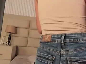 Chaturbate Adult Video Chat of carolinefyre