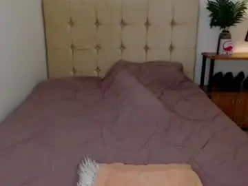 Chaturbate Live Sex Cam of i_luv_2_fuck_you