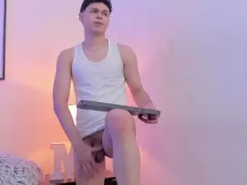 Chaturbate Watch Live Sex Cams of mykelcano