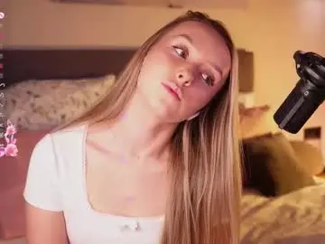 Chaturbate Adult Video Chat of alodiaacomb