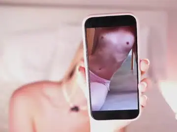Chaturbate Free Porn Cam of alodiaacomb