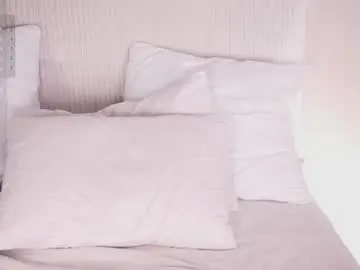 Chaturbate Live Sex Cam of alodiaacomb