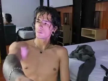 Chaturbate Live Sex Cam of skinny_mac_