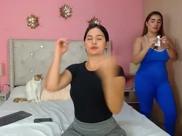 Chaturbate Live Sex Cam of kim_and_mia