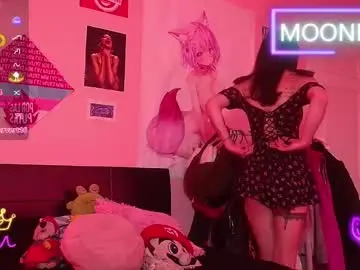 Chaturbate Best live sex cam show of moonfiredance