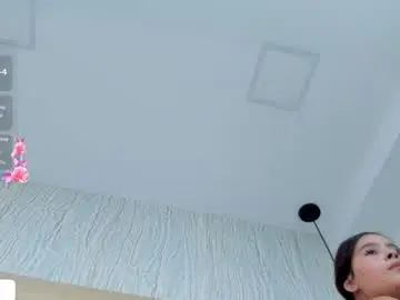 Chaturbate Sex Cam of bella_luvs