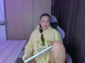 Chaturbate Adult Video Chat of juli_santos_22