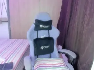 Chaturbate Sex Cam of juli_santos_22