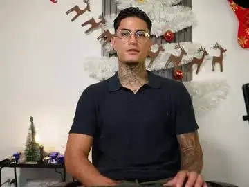 Chaturbate Nude Webcam of axel_villa