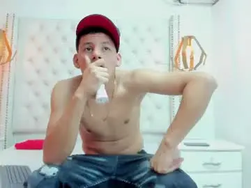 Chaturbate Watch Live Sex Cams of carl_west2