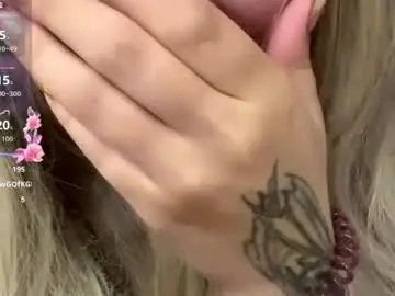 Chaturbate Live Porn of moonluvv3