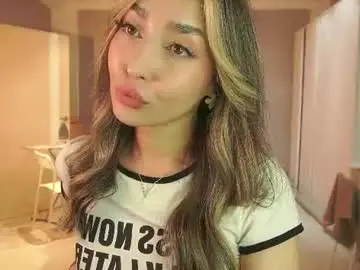 Chaturbate Live Sex Cam of shykiraa