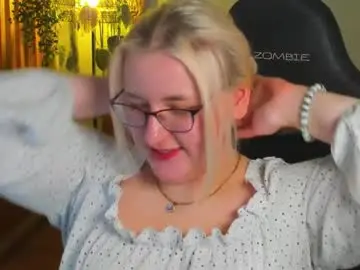 Chaturbate Best live sex cam show of lioraardyn