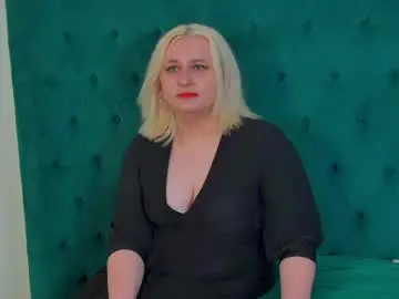 Chaturbate Live Sex Cam of lioraardyn