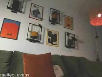 Chaturbate Live Sex Cam of matteo_evans