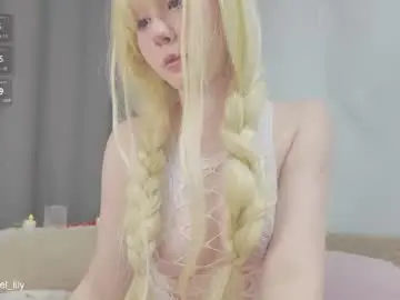 Chaturbate Adult Video Chat of virgiin_lily