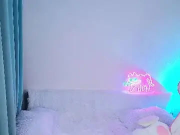 Chaturbate Nude Webcam of poompoompeach_