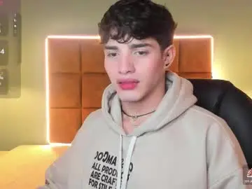 Chaturbate Free Live Porn of alejootwink