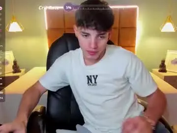 Chaturbate Best live sex cam show of alejootwink