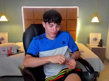 Chaturbate Live Sex of alejootwink