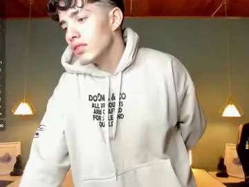 Chaturbate Best live sex cam show of alejootwink