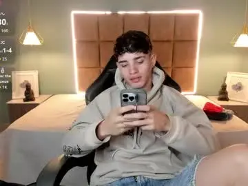 Chaturbate Adult Video Chat of alejootwink