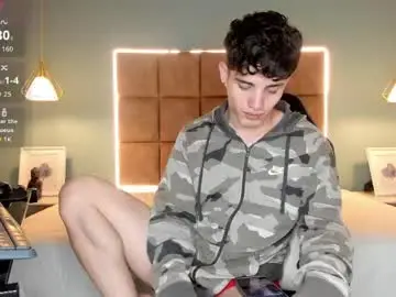 Chaturbate Adult Webcam of alejootwink