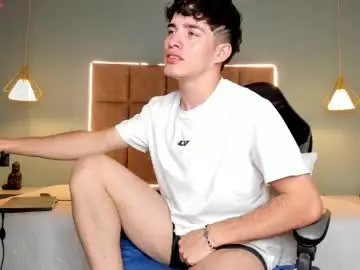 Chaturbate Watch Live Sex Cams of alejootwink