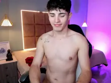 Chaturbate Live Porn of alejootwink