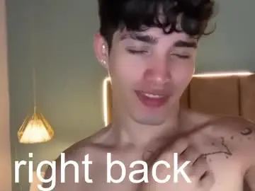 Chaturbate Live Sex Cam of alejootwink