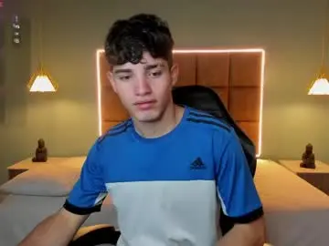Chaturbate Free Live Porn of alejootwink