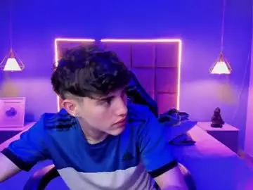 Chaturbate Adult Video Chat of alejootwink