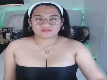Chaturbate Live Sex Cam of travelergirl