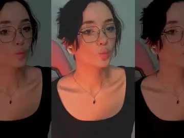 Chaturbate Live Sex Cam of 2b_