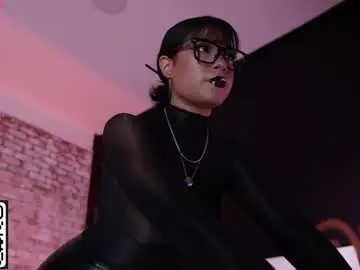 Chaturbate Best live sex cam show of lia_owo