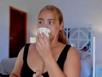 Chaturbate Sex Cam of mikaelastonne