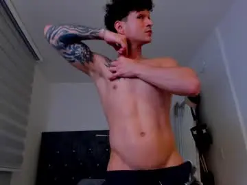 Chaturbate Live Sex Cam of morthy_downey