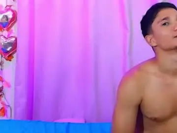 Chaturbate Nude Webcam of yoursexy18lover