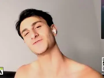 Chaturbate Live Sex Cam of 19_david_19