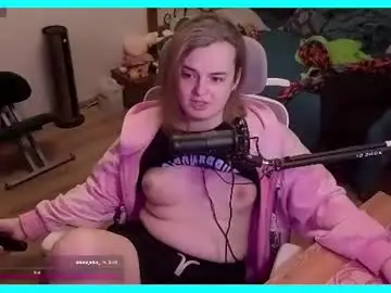 Chaturbate Live Sex Cam of eva_katt