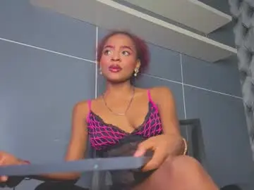 Chaturbate Live Sex Cam of hillary_banks__