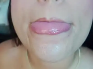 Chaturbate Best live sex cam show of mia_roux1