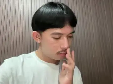 Chaturbate Best live sex cam show of sweetguy102103