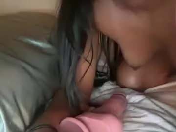 Chaturbate Adult Video Chat of tinylittlebrownie