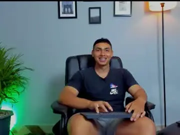 Chaturbate Live Sex of ronnie_canford