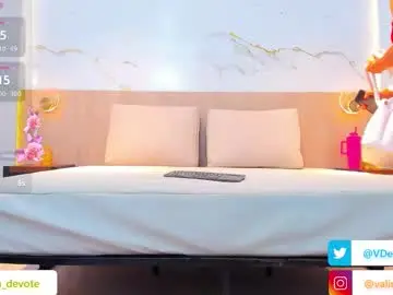 Chaturbate Adult Video Chat of valirya_devote